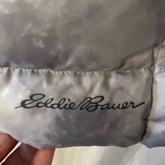 Eddie Bauer down puffer vest women’s size Medium - Picture 3 of 8
